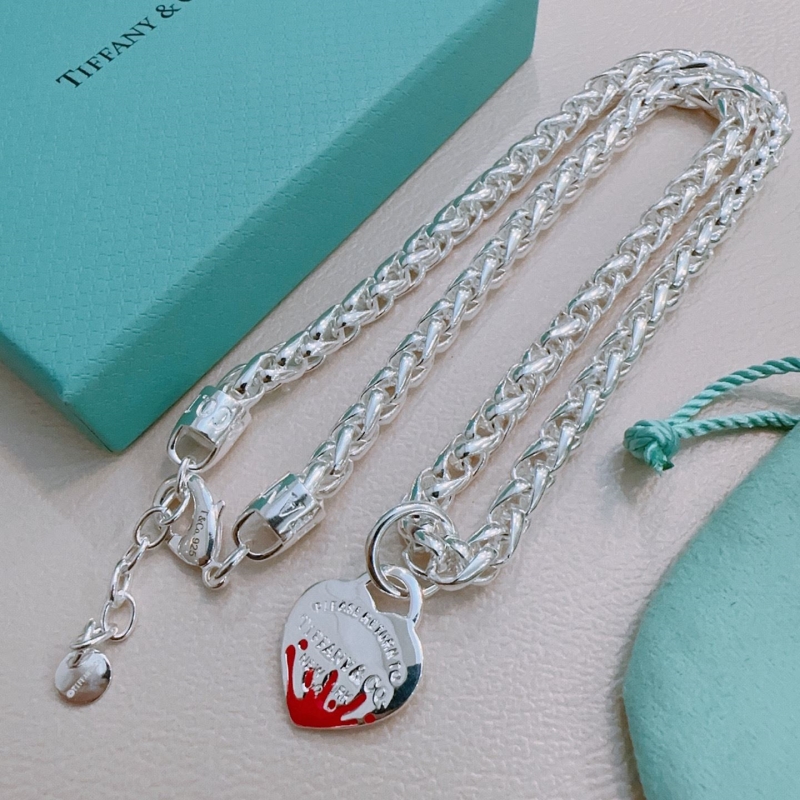 T*f*ny necklaces